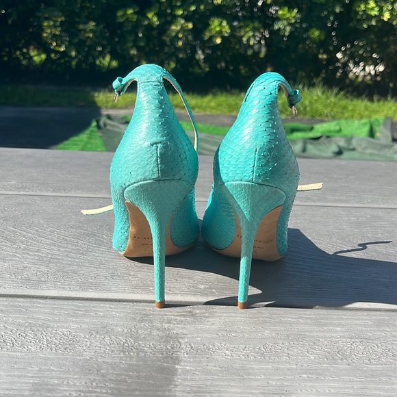 Brian Atwood genuine snakeskin heel - Picture 4 of 5